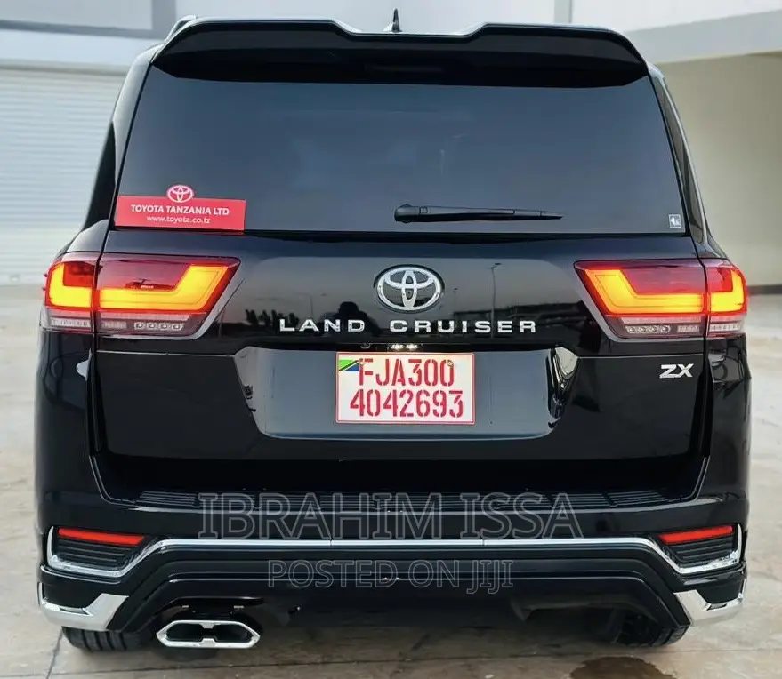 Toyota Land Cruiser 2023 Black
