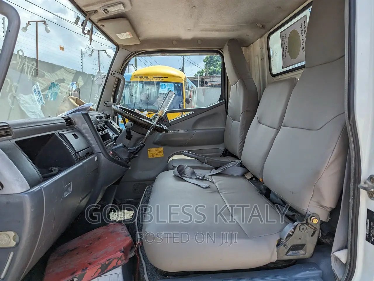 Mitsubishi Canter 2003 White