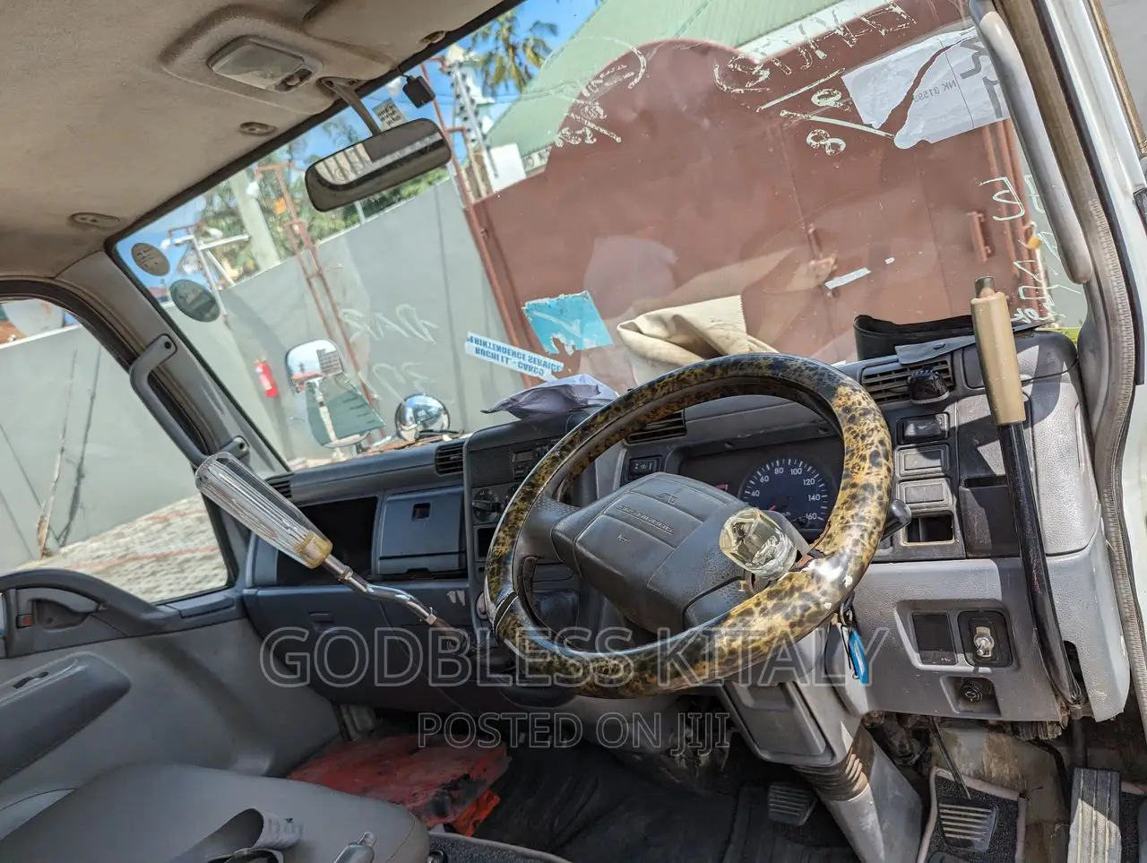Mitsubishi Canter 2003 White