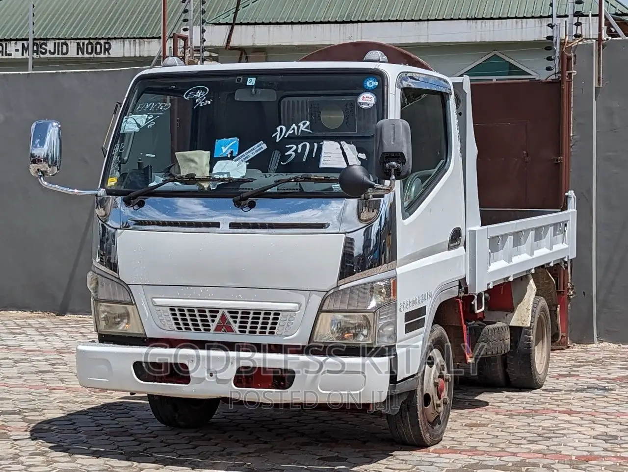 Mitsubishi Canter 2003 White