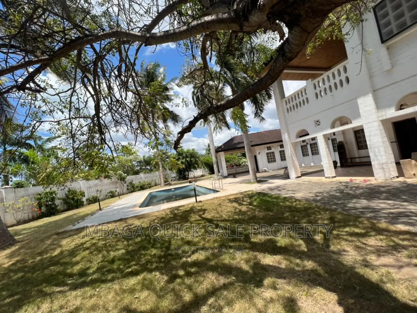 6bdrm Apartment in Mbezi Beach for rent