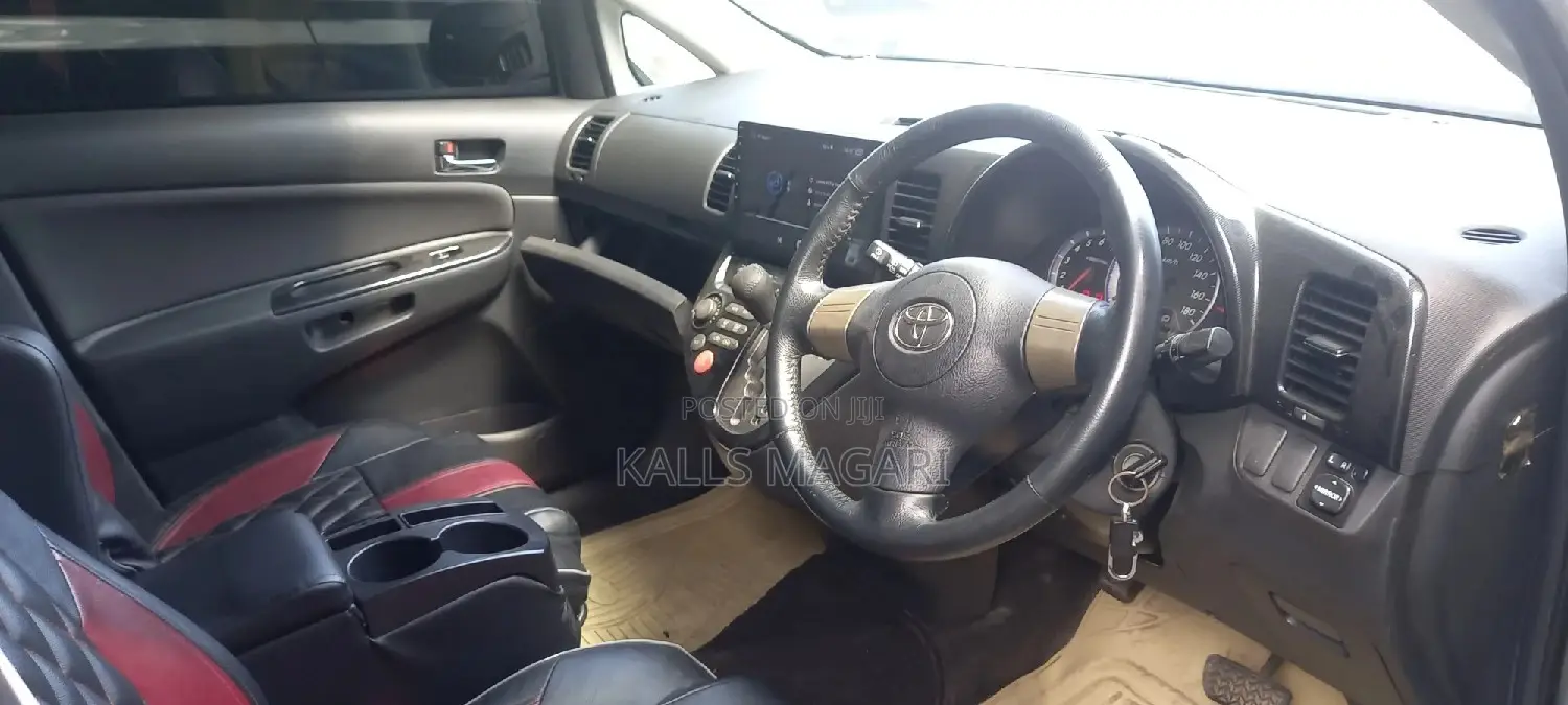 Toyota Wish 2006 Silver