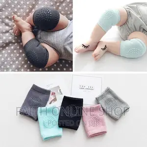 Photo - Baby Crawling Knee Pads