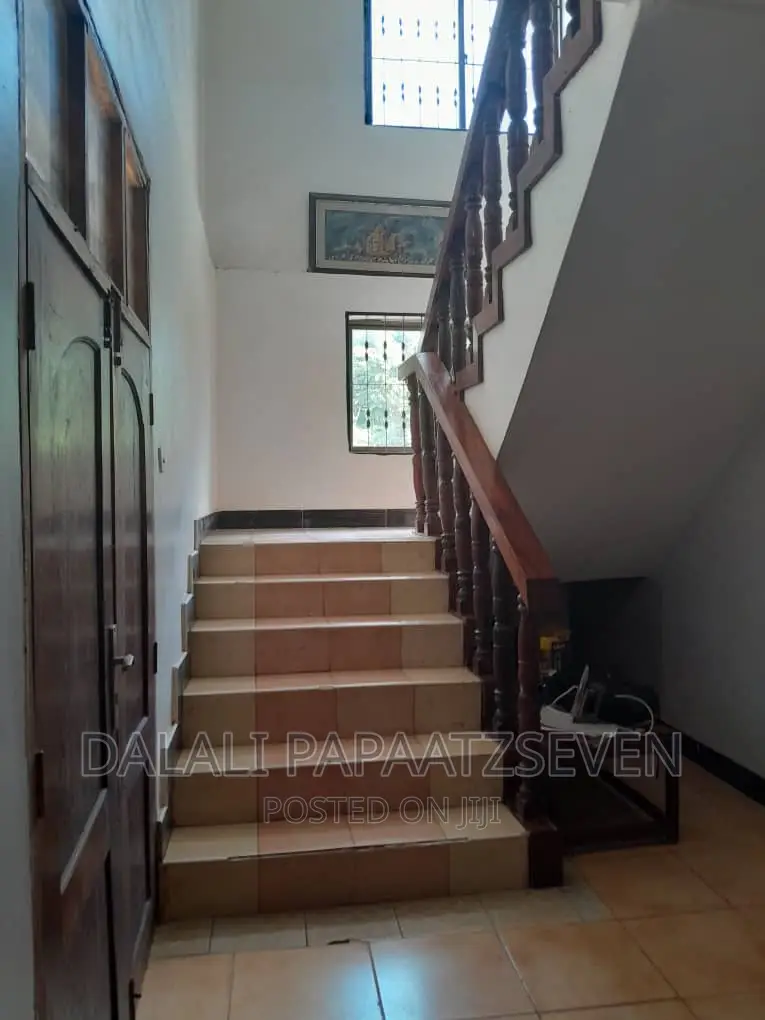 4bdrm House in Dalalipapaatzseven, Kinondoni for sale