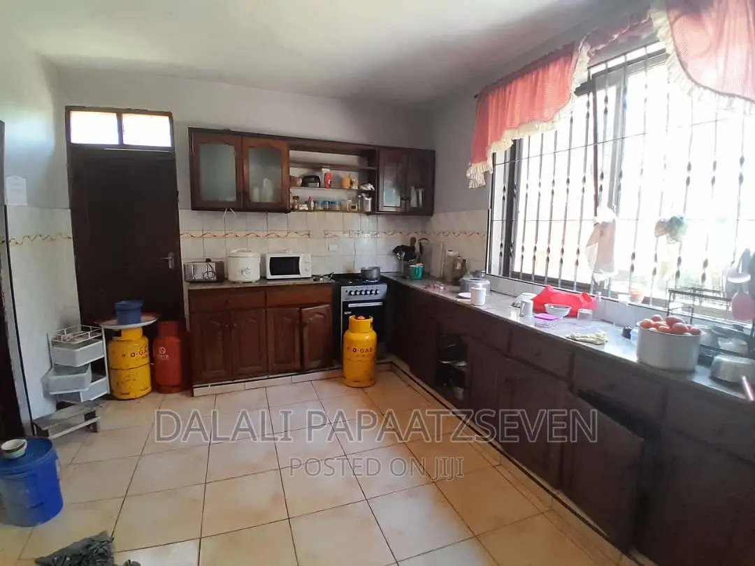 4bdrm House in Dalalipapaatzseven, Kinondoni for sale