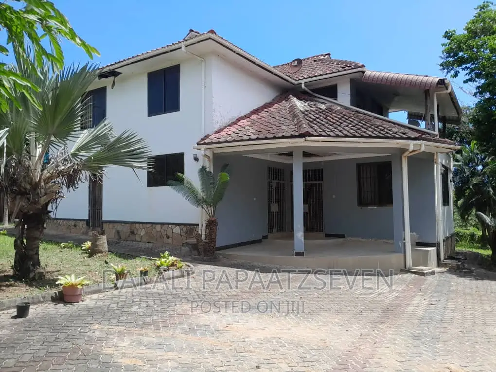 4bdrm House in Dalalipapaatzseven, Kinondoni for sale