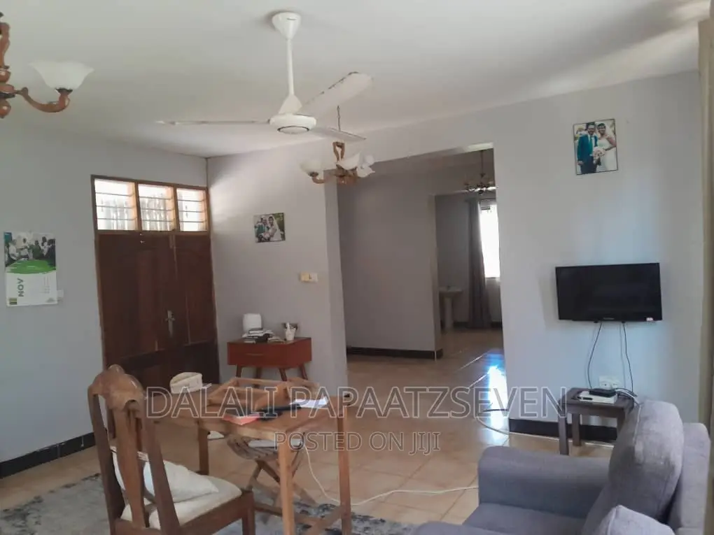 4bdrm House in Dalalipapaatzseven, Kinondoni for sale