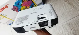 Proctor EPSON Eb-X41 Lumens 3600