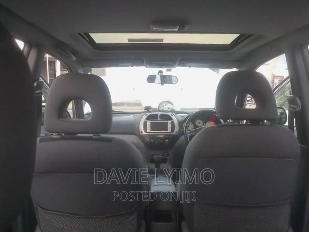Toyota RAV4 Automatic 2002 Silver