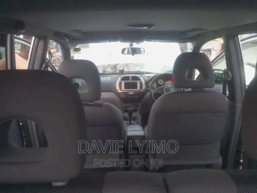 Toyota RAV4 Automatic 2002 Silver