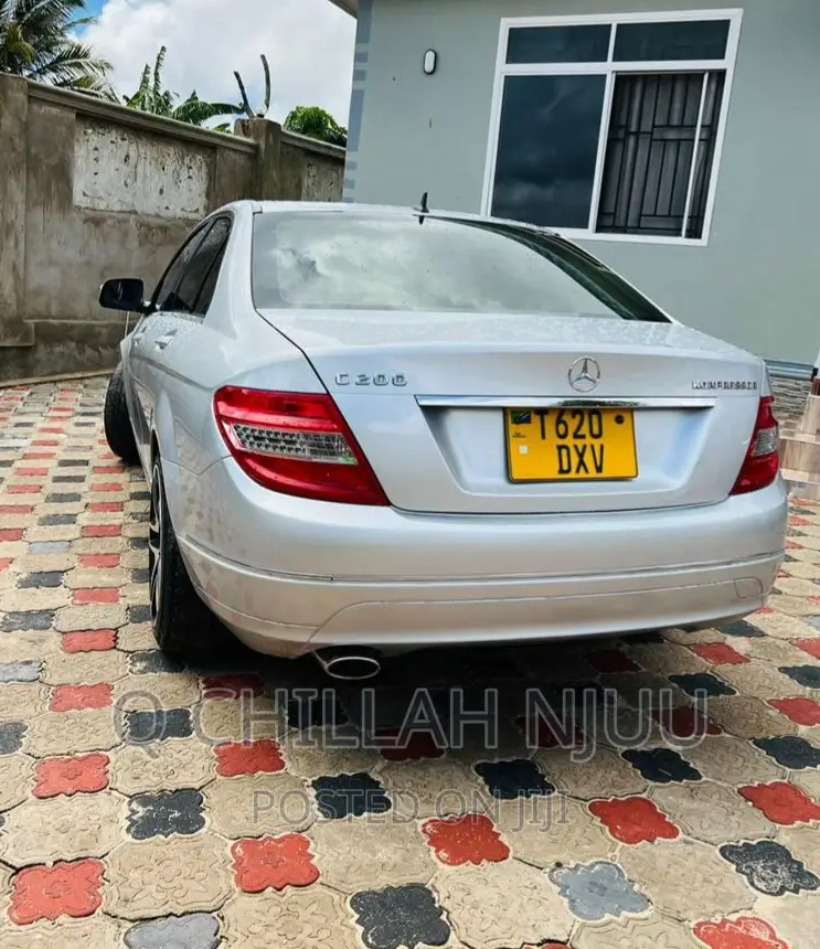 Mercedes-Benz C200 2018 Silver