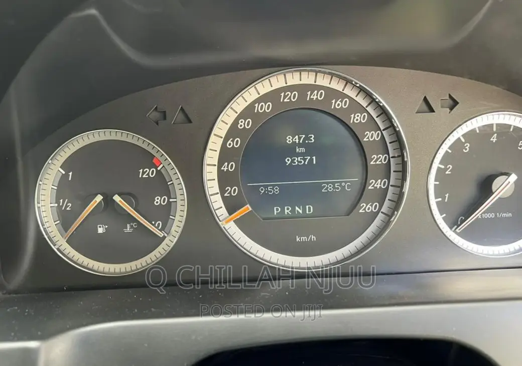 Mercedes-Benz C200 2018 Silver