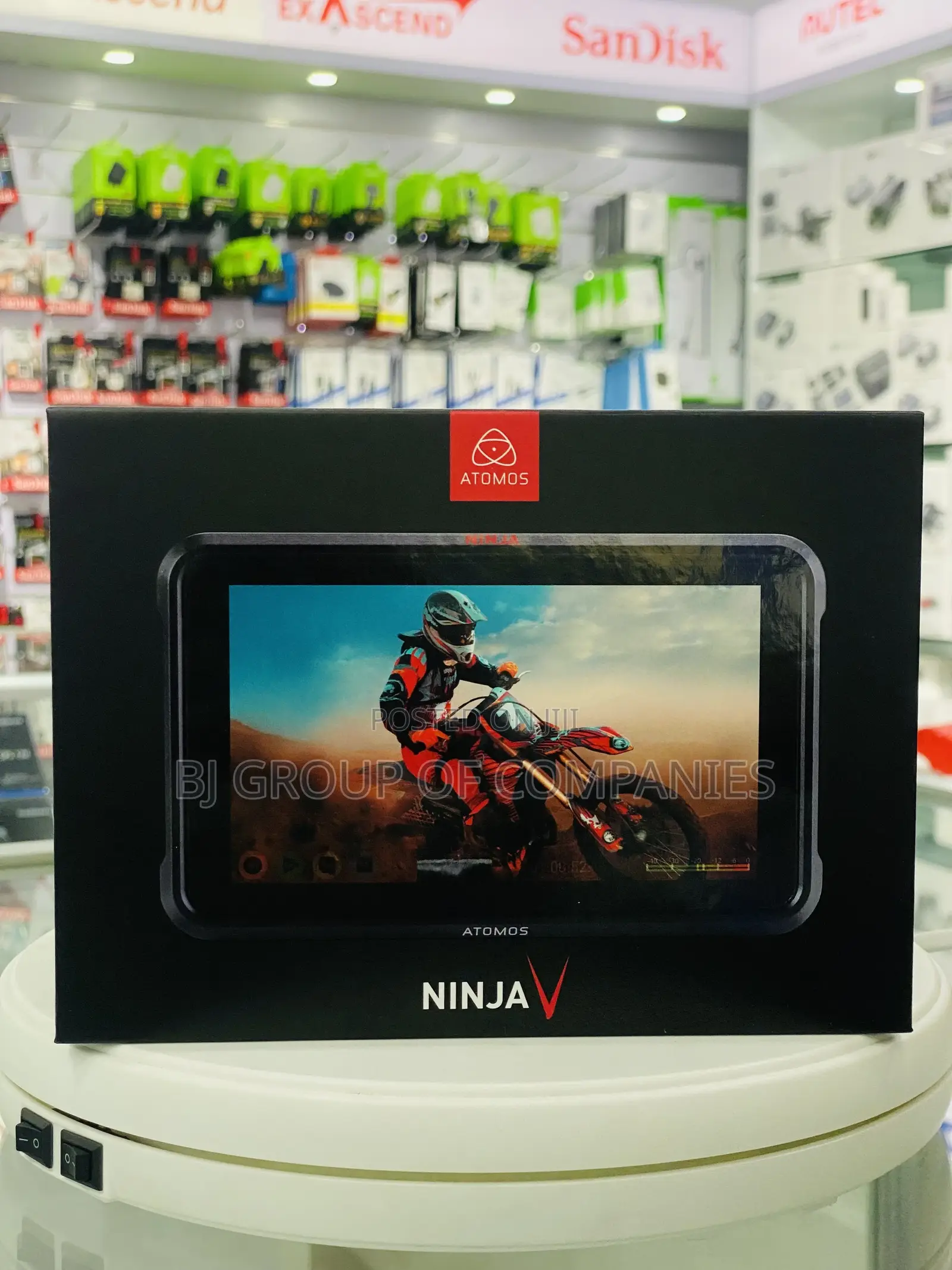 NINJA v Atomos Screen
