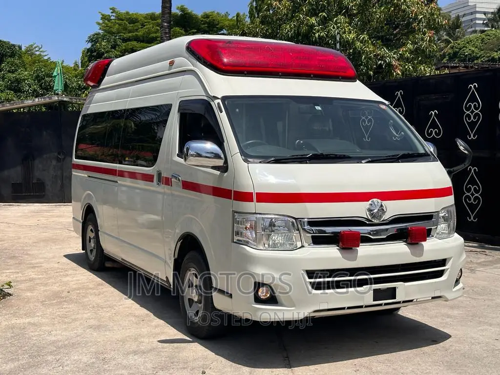 Toyota HiAce 2011 White