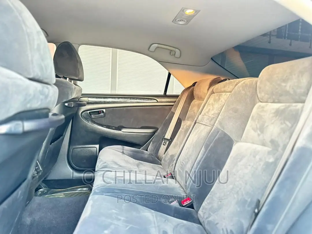 Toyota Crown Royale 2005 Silver
