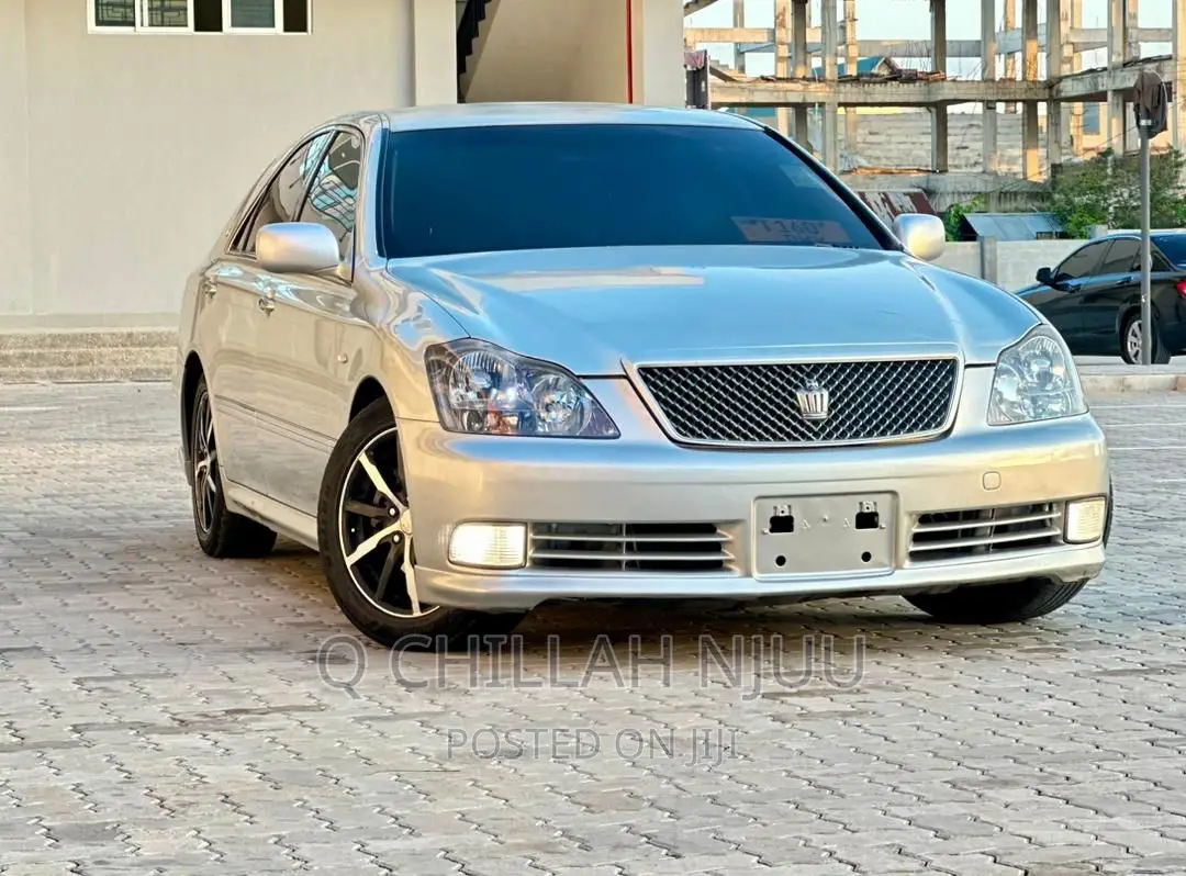 Toyota Crown Royale 2005 Silver