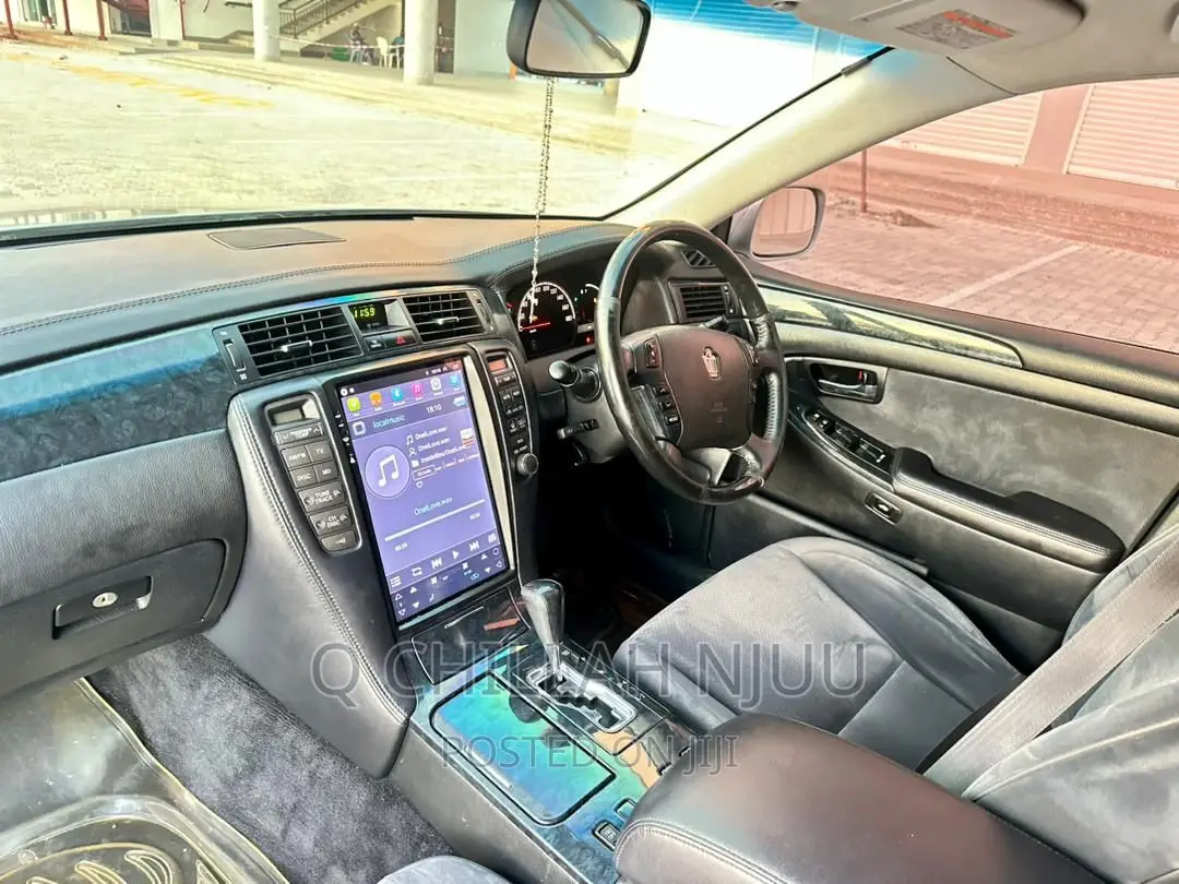 Toyota Crown Royale 2005 Silver