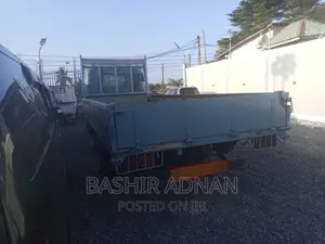 Mitsubishi Fuso Fighter Lowbed Green(Kijani).