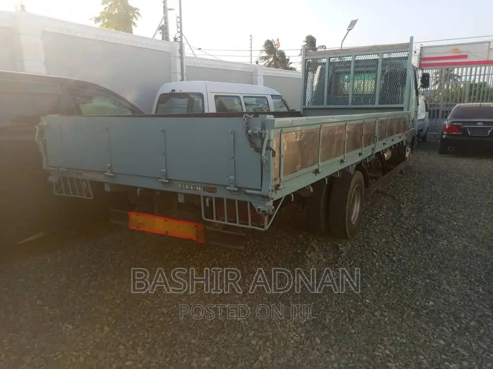Mitsubishi Fuso Fighter Lowbed Green(Kijani).