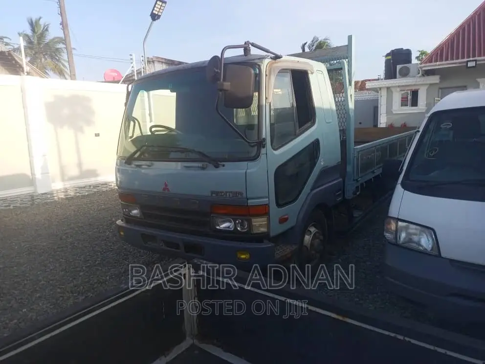 Mitsubishi Fuso Fighter Lowbed Green(Kijani).
