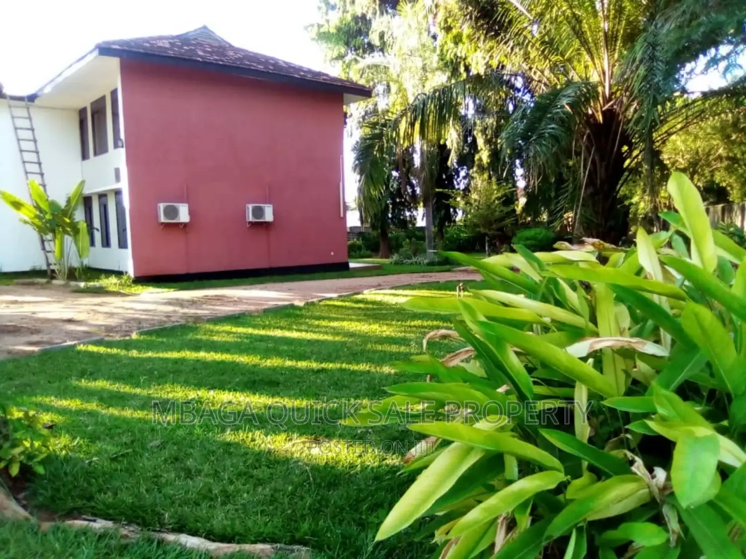 3bdrm House in Oyster Bay for sale