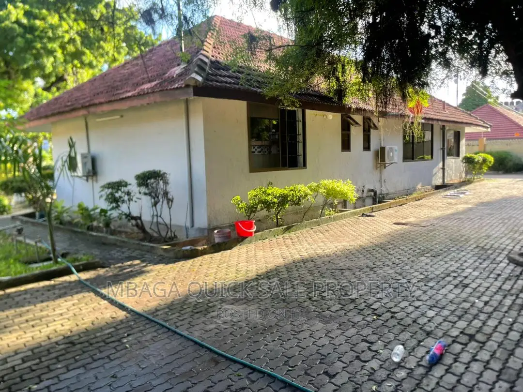 3bdrm House in Ada Estate for rent