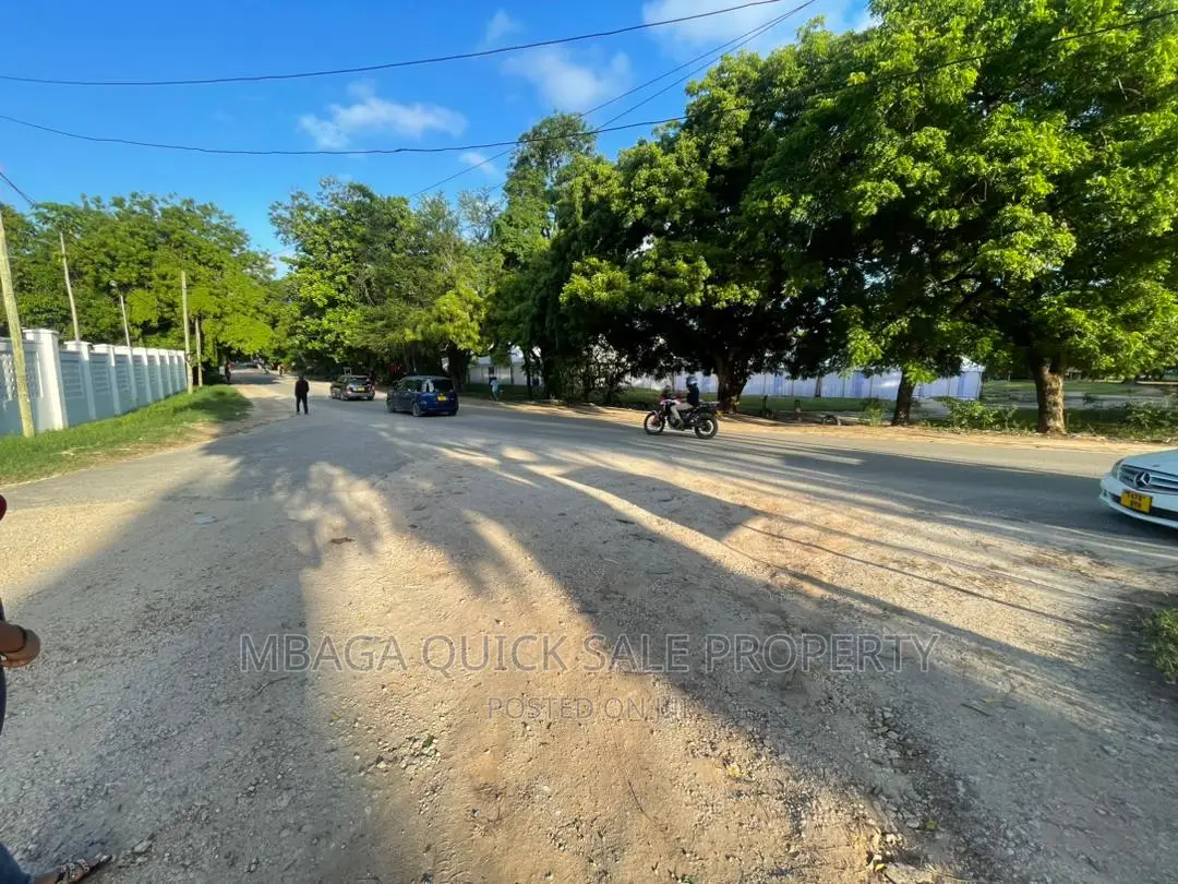 3bdrm House in Ada Estate for rent