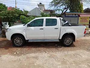 Toyota Hilux 2008 White