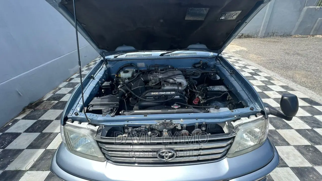 Toyota Land Cruiser Prado 3.4 V6 2000 Gray