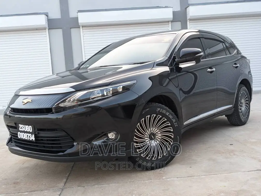 Toyota Harrier 2.0 2018 Black