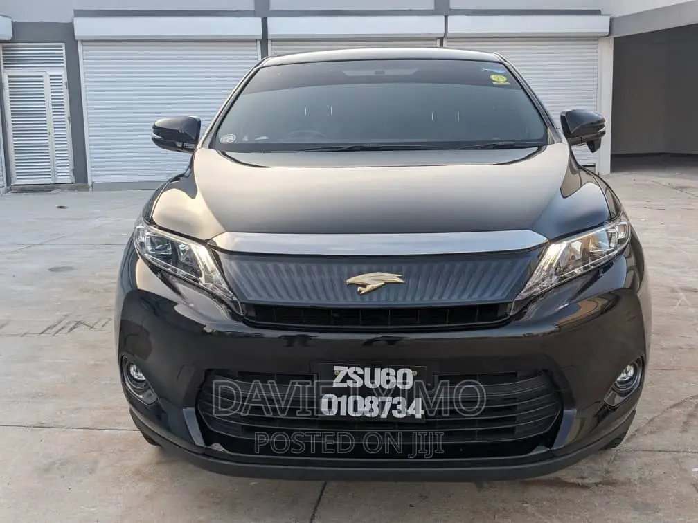 Toyota Harrier 2.0 2018 Black