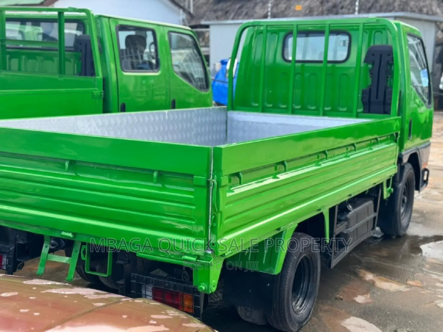 Gari Ipo Sokoni Canter Truck