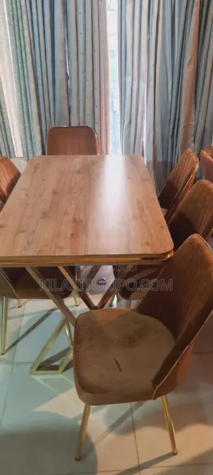 Dinning Table Hard Wood With 6 Chairs