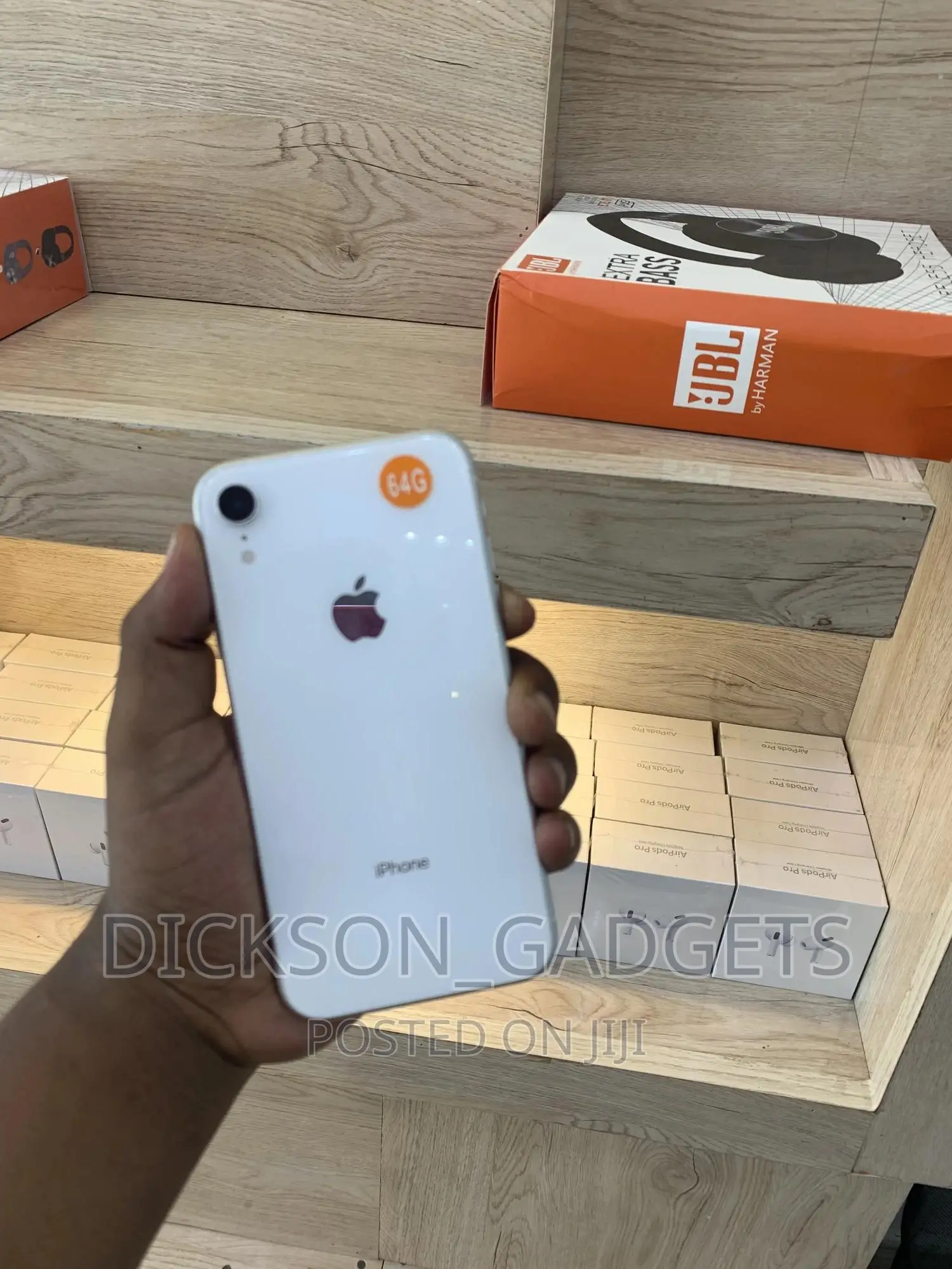 Apple iPhone XR 64 GB White