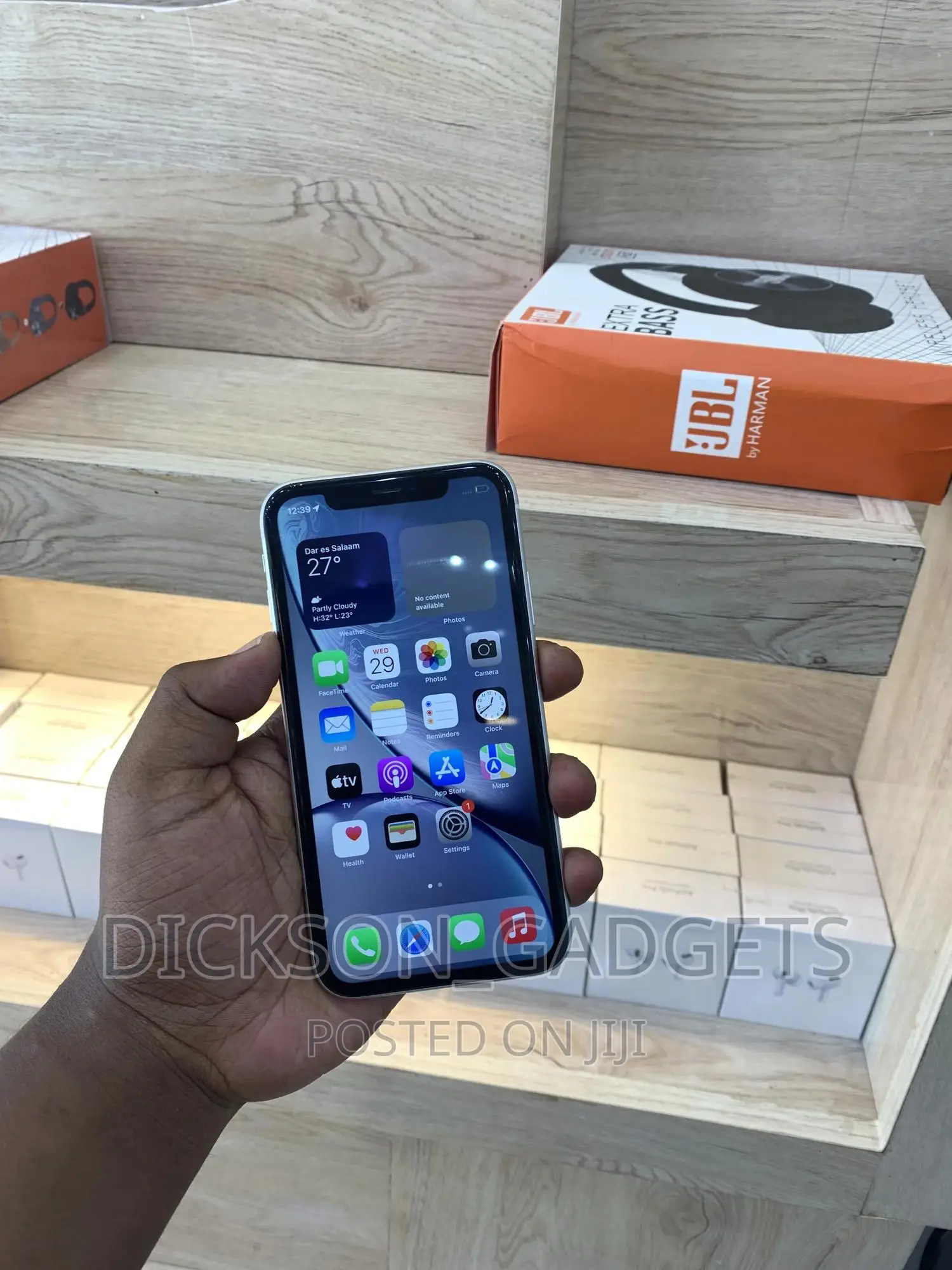 Apple iPhone XR 64 GB White
