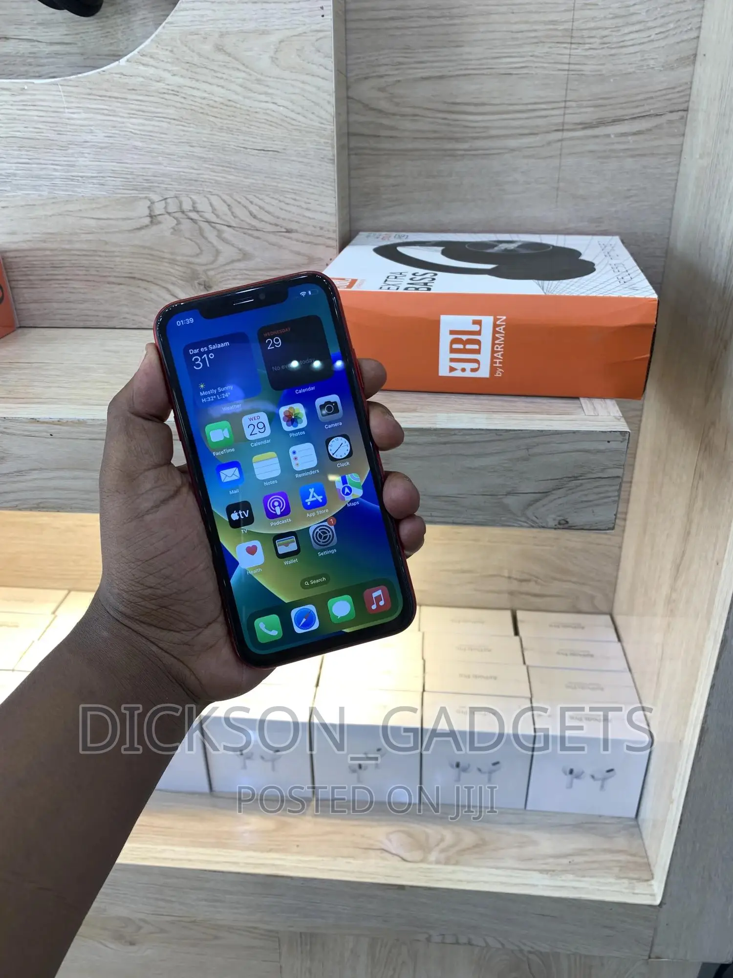 Apple iPhone XR 64 GB Red