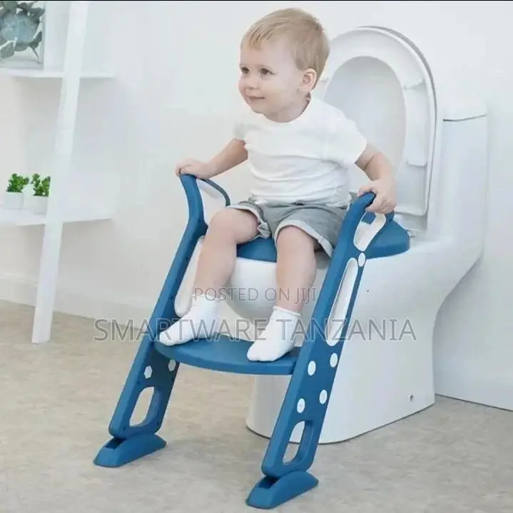 Foldable Children's Toilet Seat With Stairs and Handles