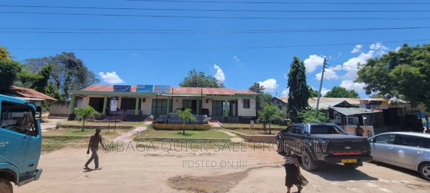 Bar and 5 Shopfrem for Sale at Boko Chama