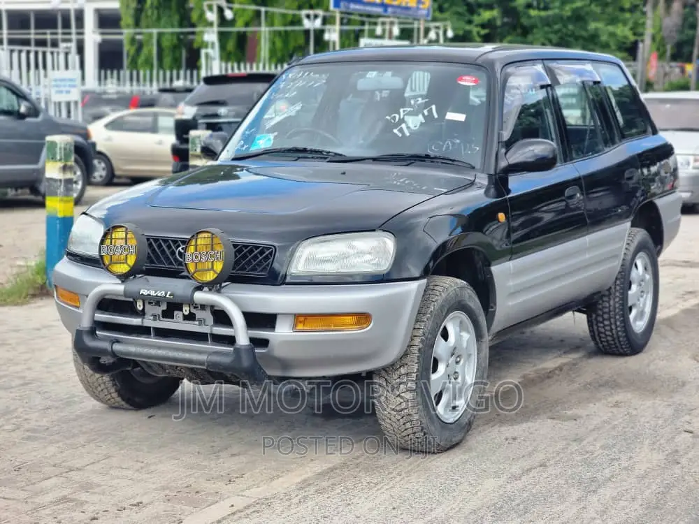 Toyota RAV4 1995 Black