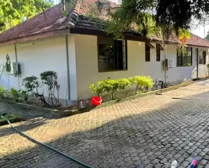 3bdrm Apartment in Ada Estate for rent