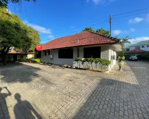 3bdrm Apartment in Ada Estate for rent