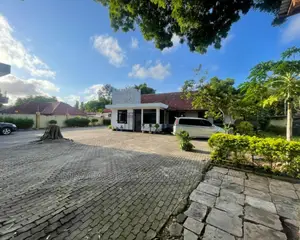3bdrm Apartment in Ada Estate for rent