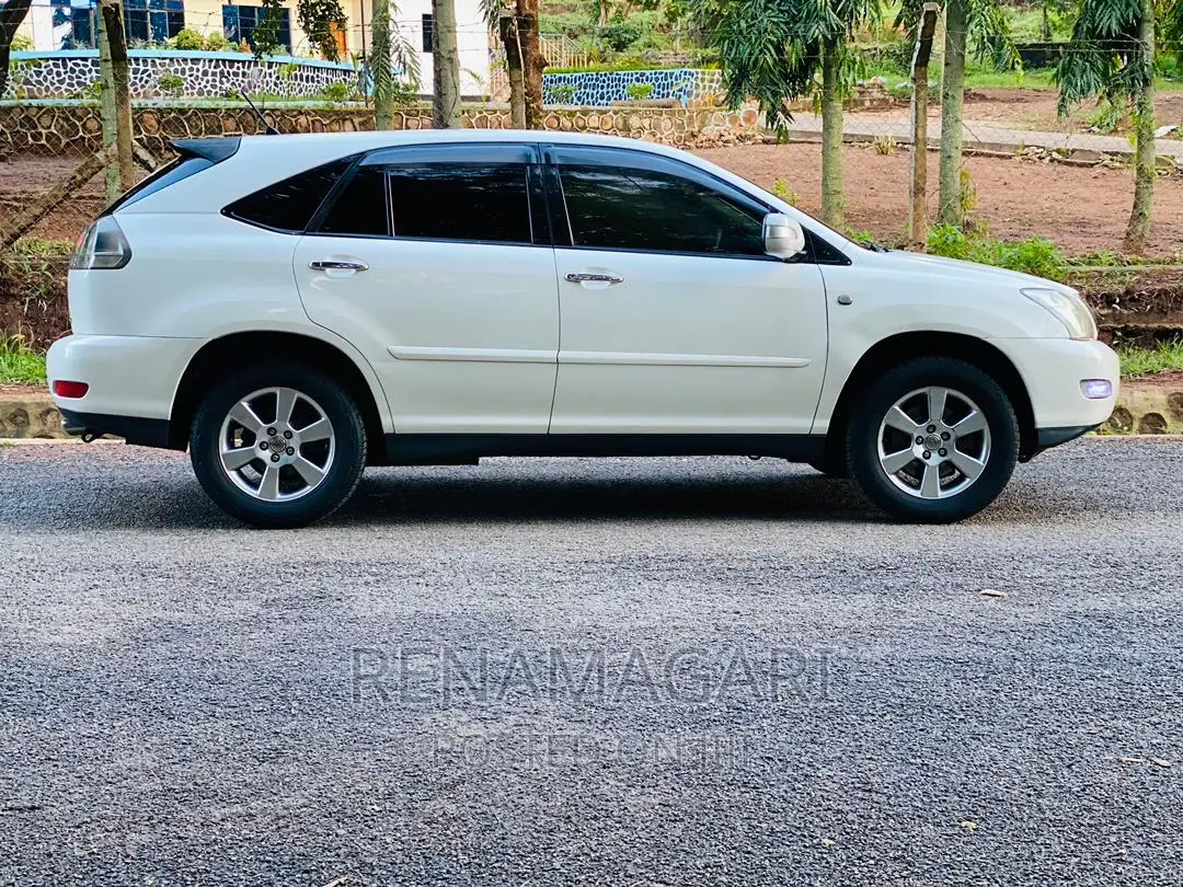 Toyota Harrier 2005 White