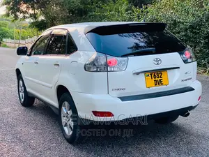 Toyota Harrier 2005 White