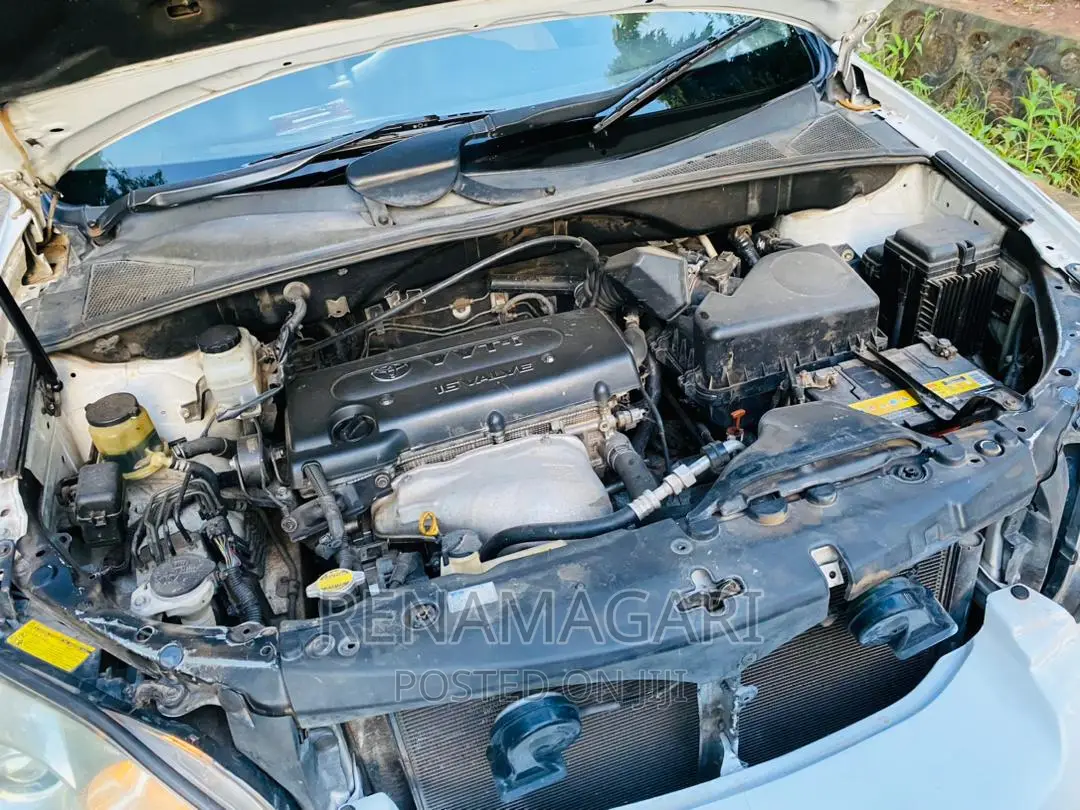 Toyota Harrier 2005 White