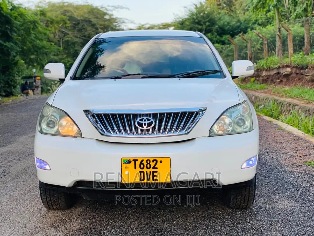 Toyota Harrier 2005 White