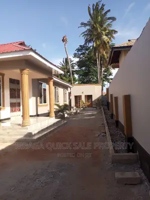 3bdrm House in Tegetq, Namanga for sale