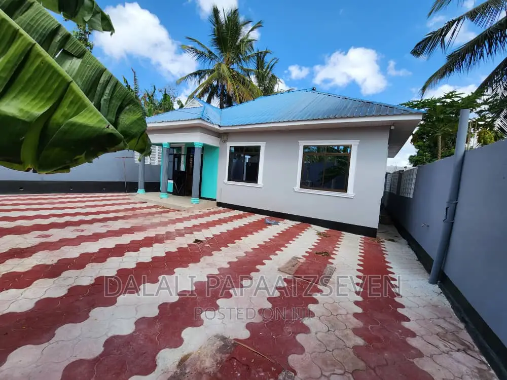 3bdrm House in Dalalipapaatzseven, Kigamboni for sale