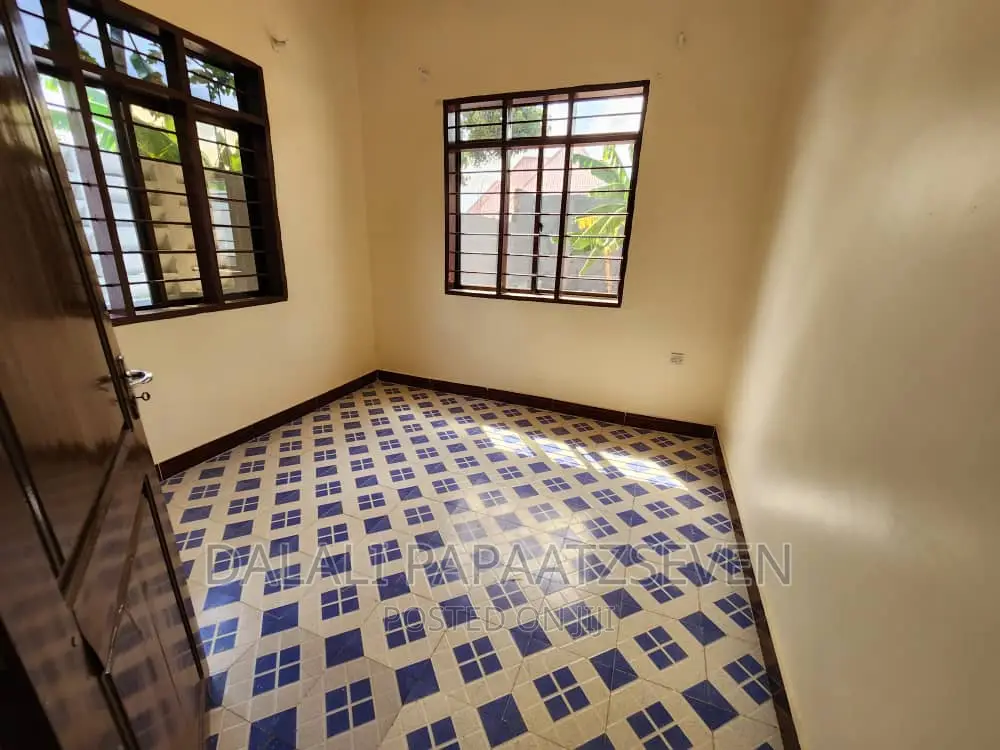 3bdrm House in Dalalipapaatzseven, Kigamboni for sale