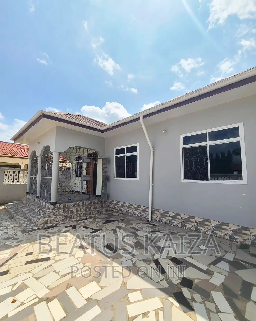 4bdrm Bungalow in Kinyerezi Shule, Tabata for rent